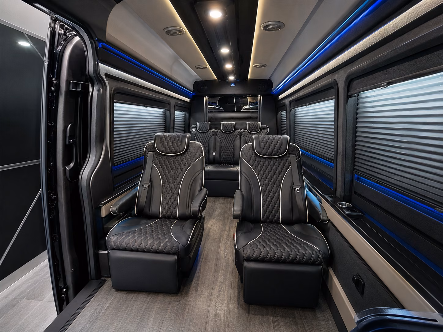 busrentalflint com is ready to help you find airport transportation for groups of any size in flint