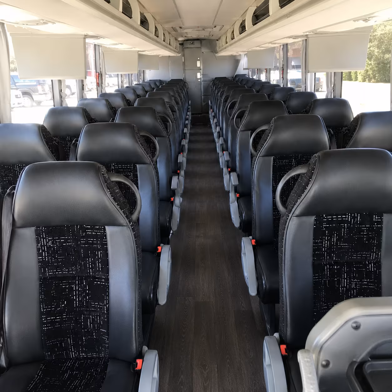 charter bus transfers to detroit metropolitan airport dtw from flint