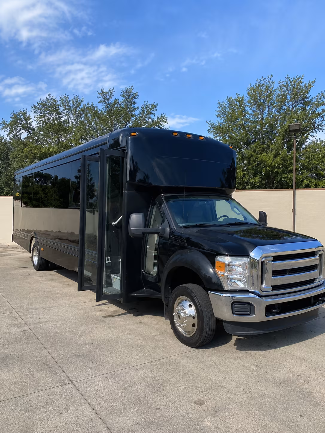 flint 20 passenger party bus